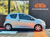 Usado Toyota Aygo 68 HP (50 kW) 2008 Verde Citadino