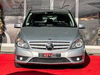 Usado Mercedes B180 109 HP (80 kW) 2012 Cinza Monovolume