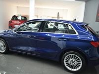 Usado Audi A3 Advanced 110 HP (80 kW) 2023 Azul Sedan