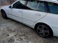 Usado Mercedes C220 Elegance 140 HP (102 kW) 2002 Sedan