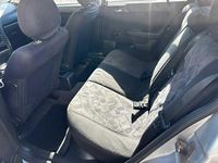 Usado Opel Astra Club 75 HP (55 kW) 2001 Sedan