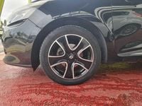 Usado Renault Clio IV 90 HP (66 kW) 2015 Preto Carrinha