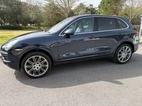 Usado Porsche Cayenne 180 HP (132 kW) 2012 SUV