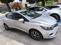 Usado Renault Clio IV 90 HP (66 kW) 2019 Cinzento Citadino