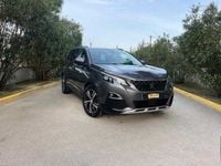 Usado Peugeot 5008 130 HP (95 kW) 2019 Verde Monovolume