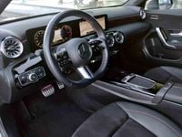 Usado Mercedes A250 Advanced Plus 218 HP (160 kW) 2023 Cinzento Citadino