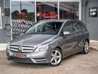 Usado Mercedes B180 109 HP (80 kW) 2012 Cinzento Monovolume