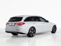 Usado Mercedes C300 Avantgarde 313 HP (230 kW) 2023 Branco Carrinha