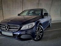 Usado Mercedes C220 Avantgarde 170 HP (125 kW) 2018 Azul escuro Sedan