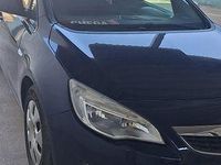 Usado Opel Astra 130 HP (95 kW) 2012 Sedan