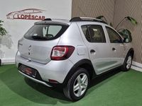 Usado Dacia Sandero Stepway 90 HP (66 kW) 2014 Sedan