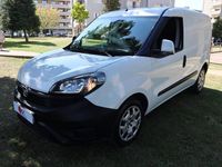 Usado Fiat Doblò 120 HP (88 kW) 2022 Branco Monovolume