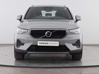 Usado Volvo XC40 129 HP (94 kW) 2024 Cinzento SUV