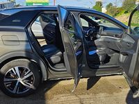 Usado Peugeot 3008 GT-line 130 HP (95 kW) 2018 Verde SUV