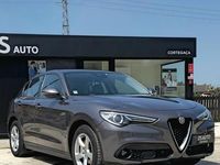 Usado Alfa Romeo Stelvio 180 HP (132 kW) 2018 Cinzento SUV