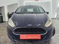 Usado Ford Fiesta Trend 60 HP (44 kW) 2017 Azul escuro Citadino