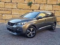 Usado Peugeot 5008 Allure 130 HP (95 kW) 2020 Verde Monovolume