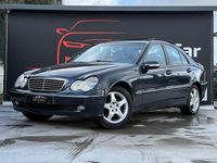 Usado Mercedes C180 Avantgarde 143 HP (105 kW) 2003 Azul Sedan