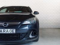 Usado Opel Astra GTC 280 HP (205 kW) 2013 Preto