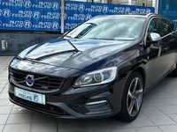 Usado Volvo V60 R-Design Momentum 220 HP (161 kW) 2015 Preto Carrinha