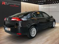 Usado Renault Laguna III 110 HP (80 kW) 2011 Preto Sedan
