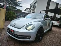 Usado VW Beetle Design 105 HP (77 kW) 2012 Cinza antracite Citadino