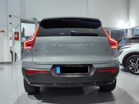 Usado Volvo XC40 129 HP (94 kW) 2024 Cinzento SUV