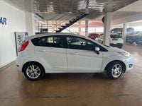 Usado Ford Fiesta Titanium 95 HP (69 kW) 2015 Branco Citadino