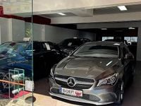 Usado Mercedes CLA200 Shooting Brake Urban 136 HP (100 kW) 2018 Cinzento Carrinha