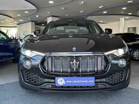 Usado Maserati Levante 275 HP (202 kW) 2017 Preto SUV