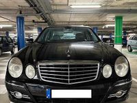 Usado Mercedes E220 170 HP (125 kW) 2007 Preto Sedan