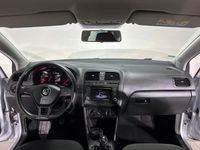 Usado VW Polo Trendline 75 HP (55 kW) 2017 Cinzento