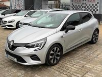 Usado Renault Clio V 90 HP (66 kW) 2021 Cinzento