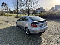 Usado Mercedes C220 143 HP (105 kW) 2002 Cinza Coupé