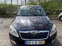 Usado Skoda Fabia Elegance 70 HP (51 kW) 2011 Sedan