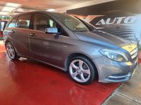 Usado Mercedes B180 109 HP (80 kW) 2012 Cinza Monovolume