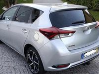 Usado Toyota Auris 90 HP (66 kW) 2018 Cinzento Citadino
