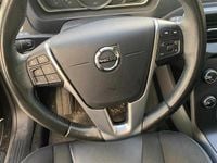Usado Volvo V40 150 HP (110 kW) 2019 Preto Citadino