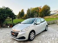 Usado Peugeot 208 68 HP (50 kW) 2018 Cinzento Citadino