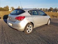Usado Opel Astra Enjoy 100 HP (73 kW) 2010 Sedan
