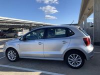 Usado VW Polo LOUNGE 75 HP (55 kW) 2015 Sedan