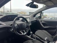 Usado Peugeot 2008 82 HP (60 kW) 2016 Cinzento SUV