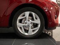 Usado Hyundai i10 Comfort 67 HP (49 kW) 2022 Vermelho Citadino