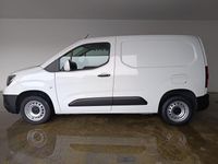 Usado Opel Combo 102 HP (75 kW) 2021 Branco Monovolume