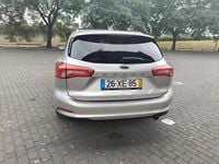 Usado Ford Focus 120 HP (88 kW) 2019 Cinzento Carrinha