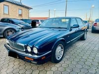 Usado Jaguar XJ Executive 237 HP (174 kW) 1995 Azul Sedan