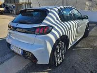 Usado Peugeot e-208 Allure 100 kW (136 HP) 2020 Branco Citadino