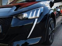 Usado Peugeot e-208 GT-line 100 kW (136 HP) 2020 Preto Citadino