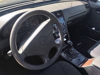 Usado Mercedes C250 150 HP (110 kW) 1997 Sedan