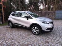 Usado Renault Captur 90 HP (66 kW) 2018 Cinzento SUV